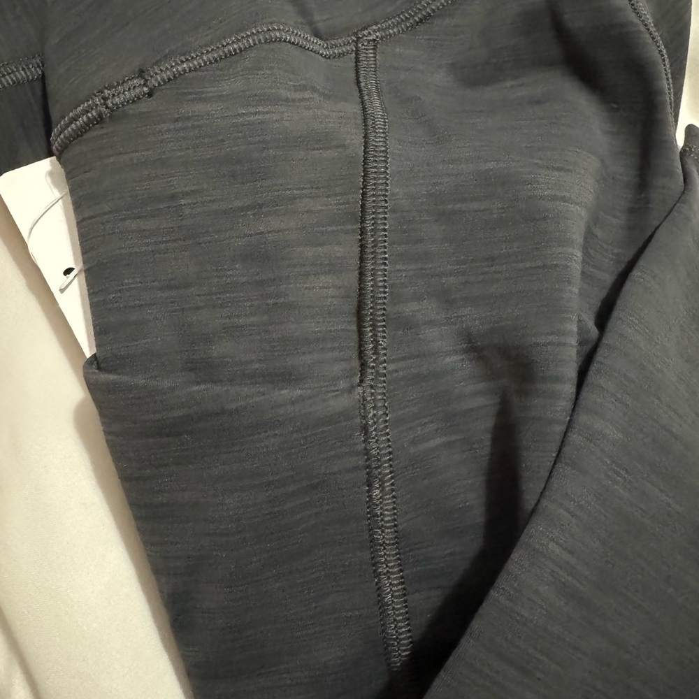 New - Wunder Train HR Crop 23” pockets - Picture 3 of 5